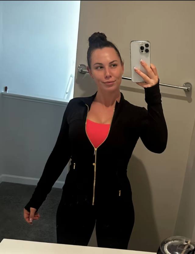 NO PAYMENT REQUIRED- SEXY SINGLE MOM FOR MEET AND FUCK AS LONG AS YOU KNOW HOW TO USE YOUR DICK 🍆🍑🍆💦