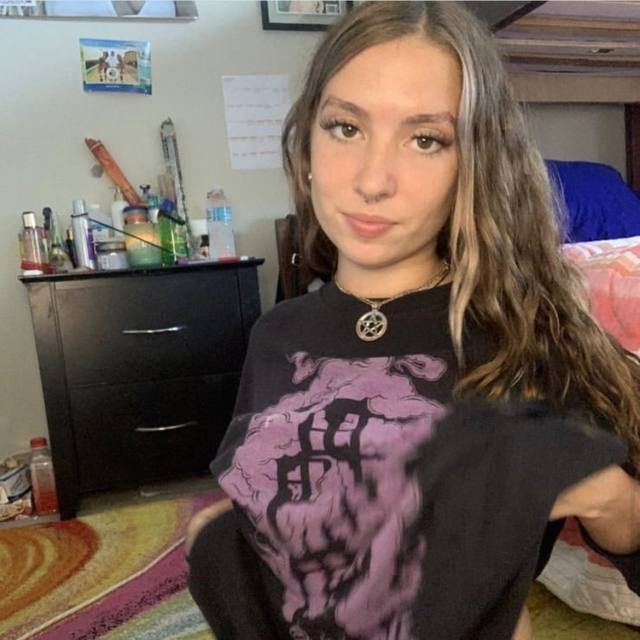 miking table oil massage with a sensual touch. Incall & outcall, available day and night. If you’re serious, I’m ready. No ti