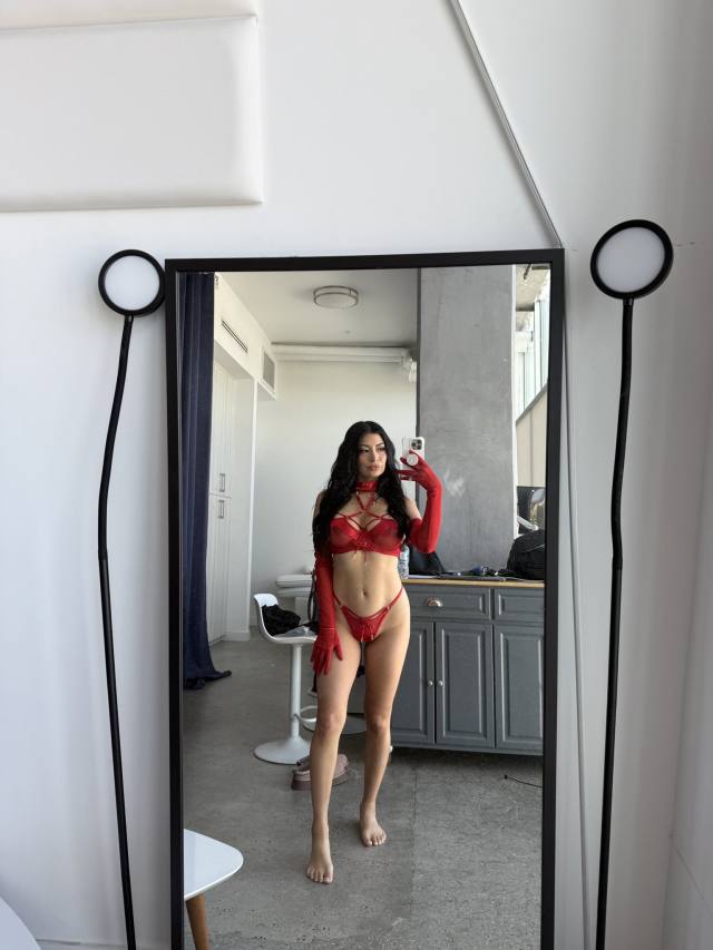 Available for full DISCREET & FUN