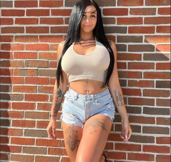 I AM DOWN FOR ALL KIND OF S E X HOOK-UP AND I NEED A GOOD D I C K INSIDE MY WET P U S S Y💦🍑🍆(i let you nut inside me)