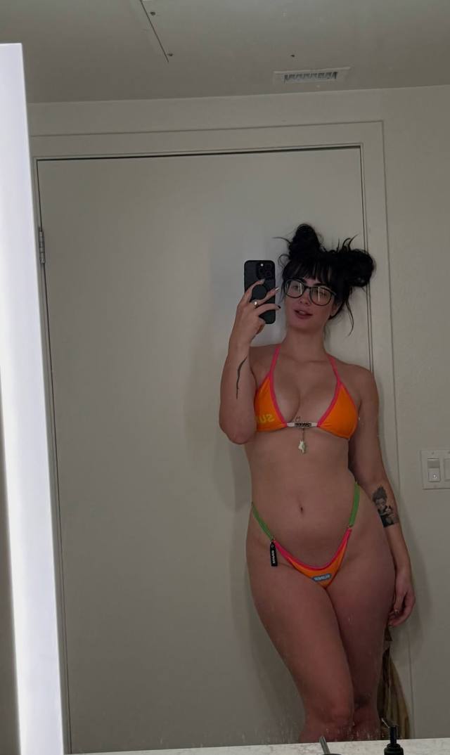 HORNY GIRL LOOKING FOR FUN💦💦💦👅🍆💦😋 INCALL & OUTCALL