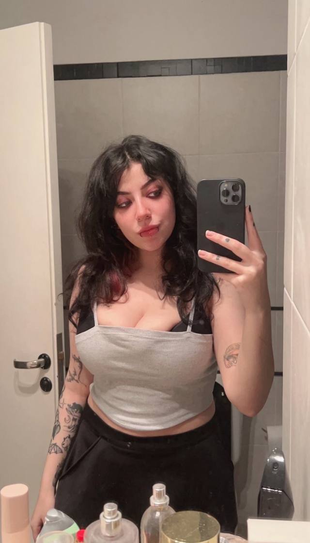 Hey dear am Celina I take payment in a person let party tonight and have some fun text me: +1 (726) 229-4035