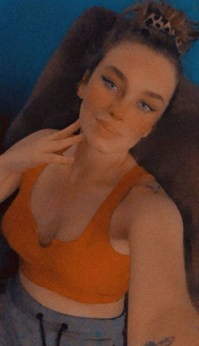 Single mother looking for meet up fun and adult time 2105010502