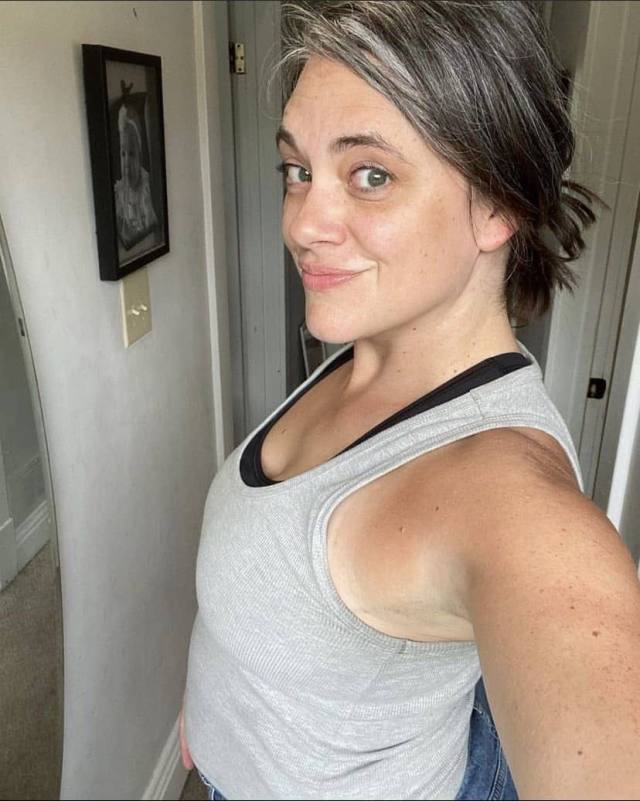 Hi im available for  sex hookup