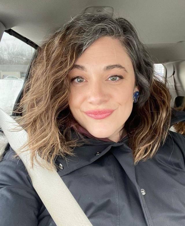 Hi im available for  sex hookup