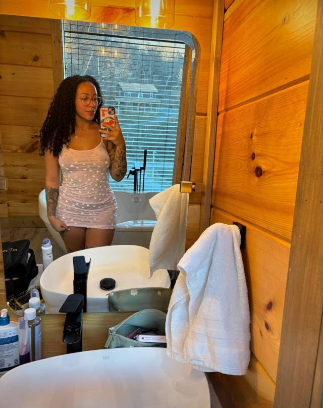 Available for naughty content now, HMU for my  rates and your location