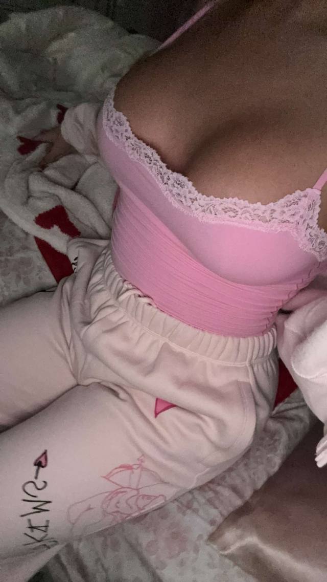 DOWN FOR HOT FUCK 🍑🍆💦🫦