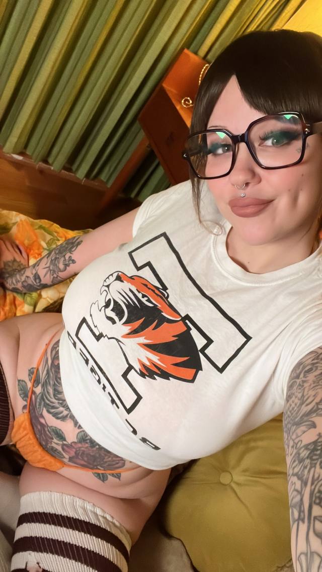 AM INDEPENDENT 💯 MY WET 💦 PUSSY WANT YOUR HARD COCK 🍆INSIDE ME 🤤 Text/Call +1 (305) 724-1428