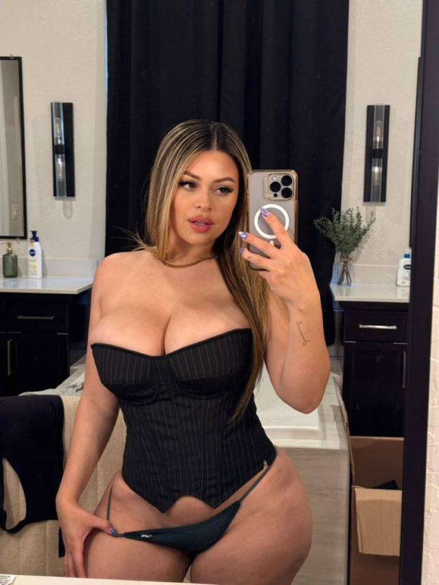 😘💖100% natural Single Blonde Beauty mom available 4 brief interludes and longer getaways! Bj, GFE, Doggy,Creampie💦Incall// ou