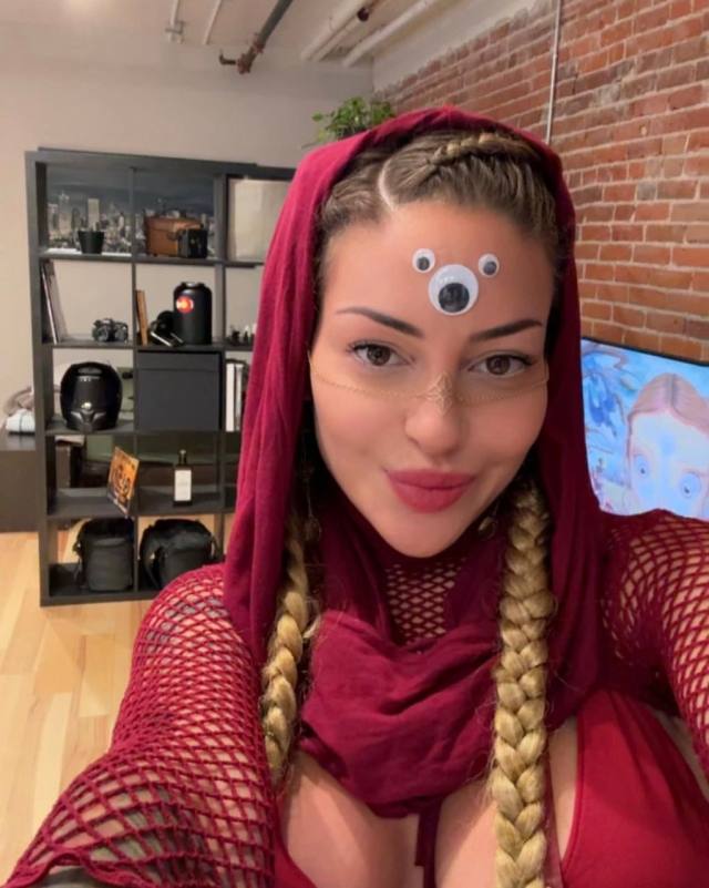 I’m available for hook