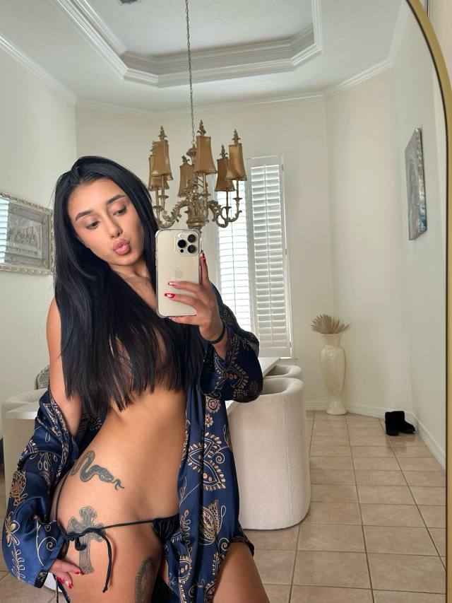 I'M DORA ACTIVE 24/7 FOR FULL BODY MASSAGE 😍AND 😋HOT SEX 🍆Blowjob😋 PROVIDER🥵TEXT/CALL 3122861361 Telegram:@Dorajane584