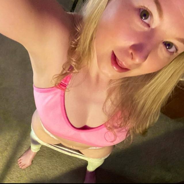 AVAILABLE FOR FUCK👅 BOTH 🫣 CAR_SEX 🚘 ✔INCALL AND OUTCALL 🔥✔ FACETIME SEX🫣✅DEEP TISSUE MASSAGE WITH BODY RUBS✔DUO SEX 📱✔ 😍 BBB