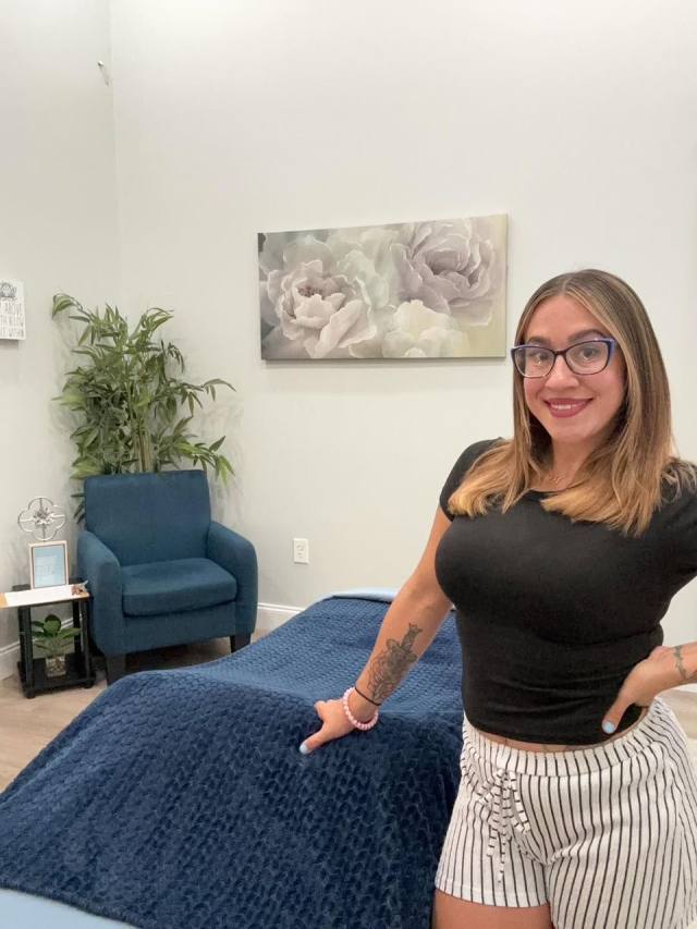 LISA’S ESSENCE MASSAGE SPA 🧖