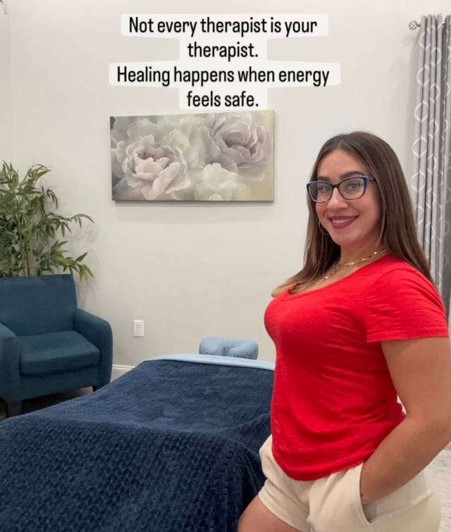 LISA’S ESSENCE MASSAGE SPA 🧖