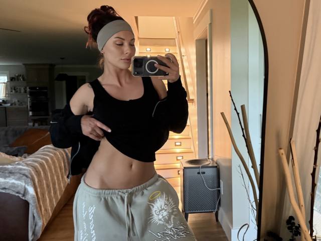 I’m open to whatever comes my way 🥰😘😈👿