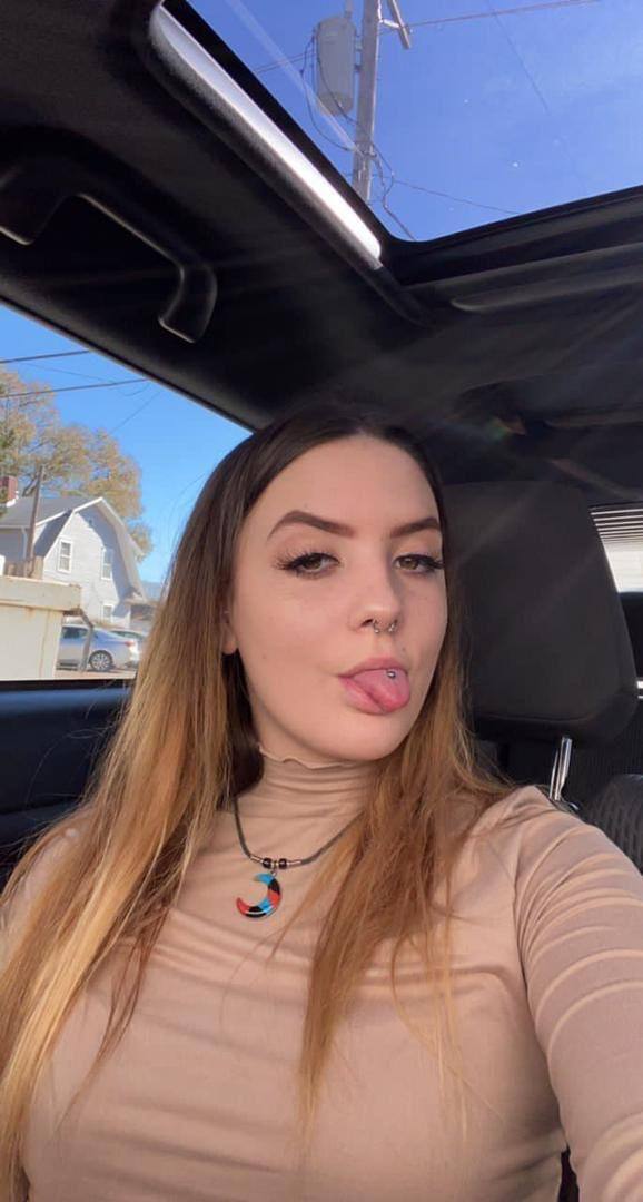 NO PAYMENT REQUIRED- SEXY SINGLE MOM FOR MEET AND FUCK AS LONG AS YOU KNOW HOW TO USE YOUR DIVK 🍑🍑💦💦🍆