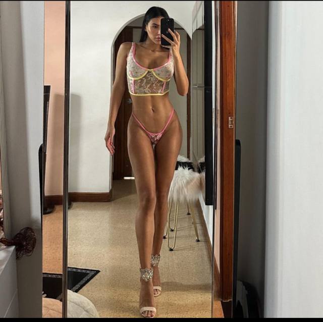 AVAILABLE TO MEET UP NOW 😍LICENSED AND DISCREET MASSAGE THERAPIST 💯 LEG