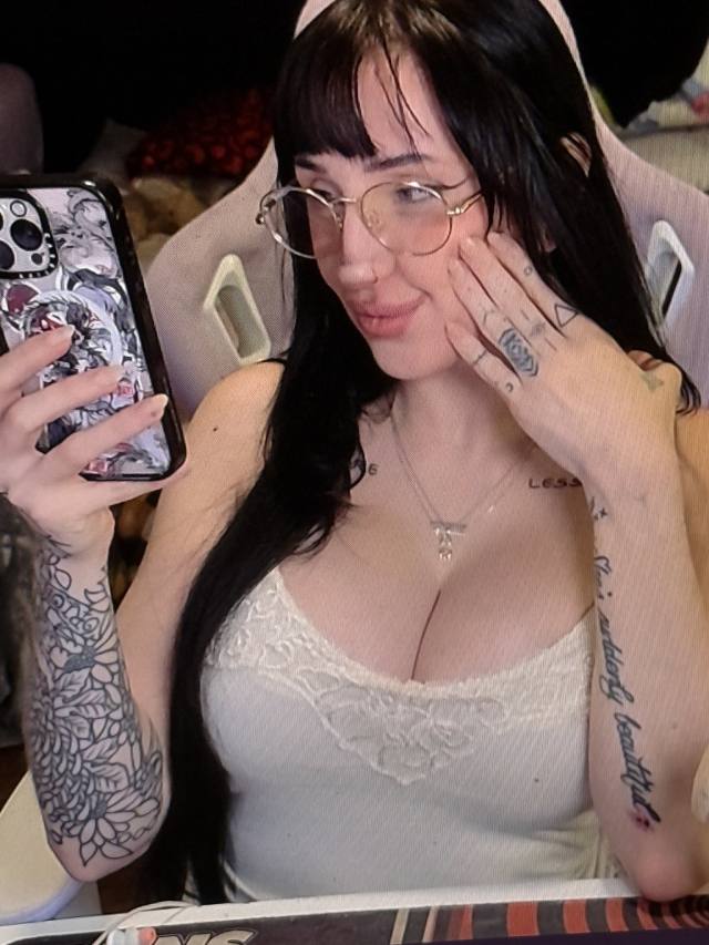 I’m here looking for fun 🤩 PM open