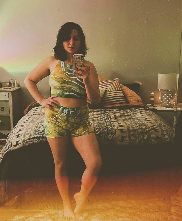 A discreet independent licensed masseuse: I’m available 24/7 for a soothing session