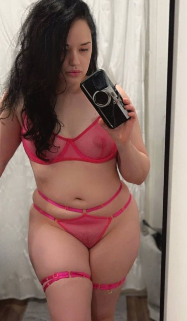 IM AVAILABLE FOR HOOKUP INCALL OR OUT CALL 24/7