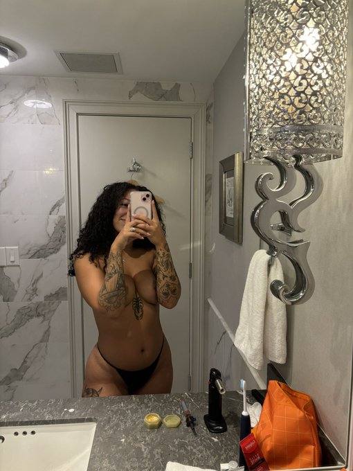 I’M AVAILABLE FOR SEX FUN AND BODY MASSAGE WHATSAPP  +14582456733
