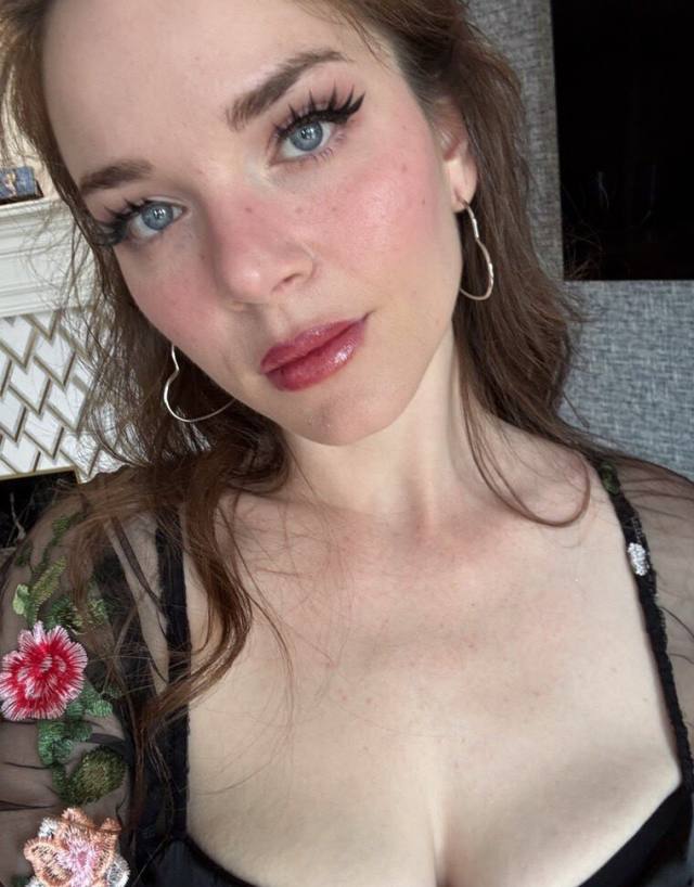 NO PAYMENT REQUIRED- SEXY SINGLE MOM AVAILABLE FOR MEET AND FUCK AS LONG AS YOU KNOW HOW TO USE YOUR DIVK🍆🍑💦