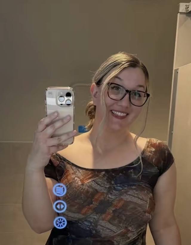 AVAILABE FOR HOOKUP AND PROFESSIONAL MASSAGE THERAPY FOR MEN IN A CALM, PRIVATE, AND DEEPLY RELAXING SPACE