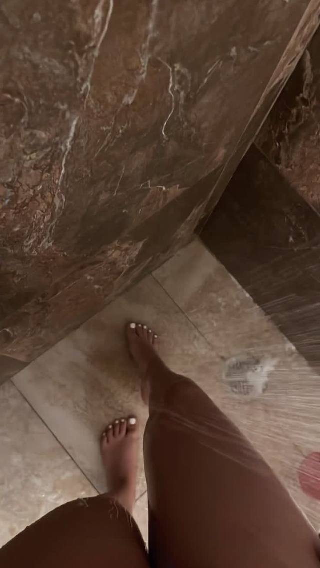 HOW DO YOU FEEL ABOUT FUCKING A MODEL?❤️❤️❤️