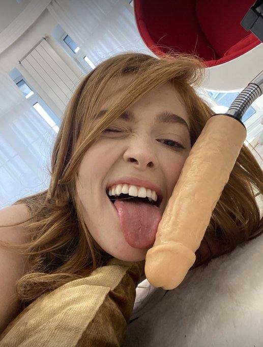 Are you stressed and need Some hot reliever? I’m a horny mature girl, I love squirting 💦 I Wanna fulfill your widest sexual