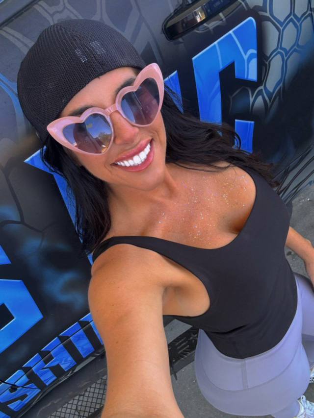 Am available for hookup sex and massages, both incall and outcall service, text me or put me a call anytime thanks