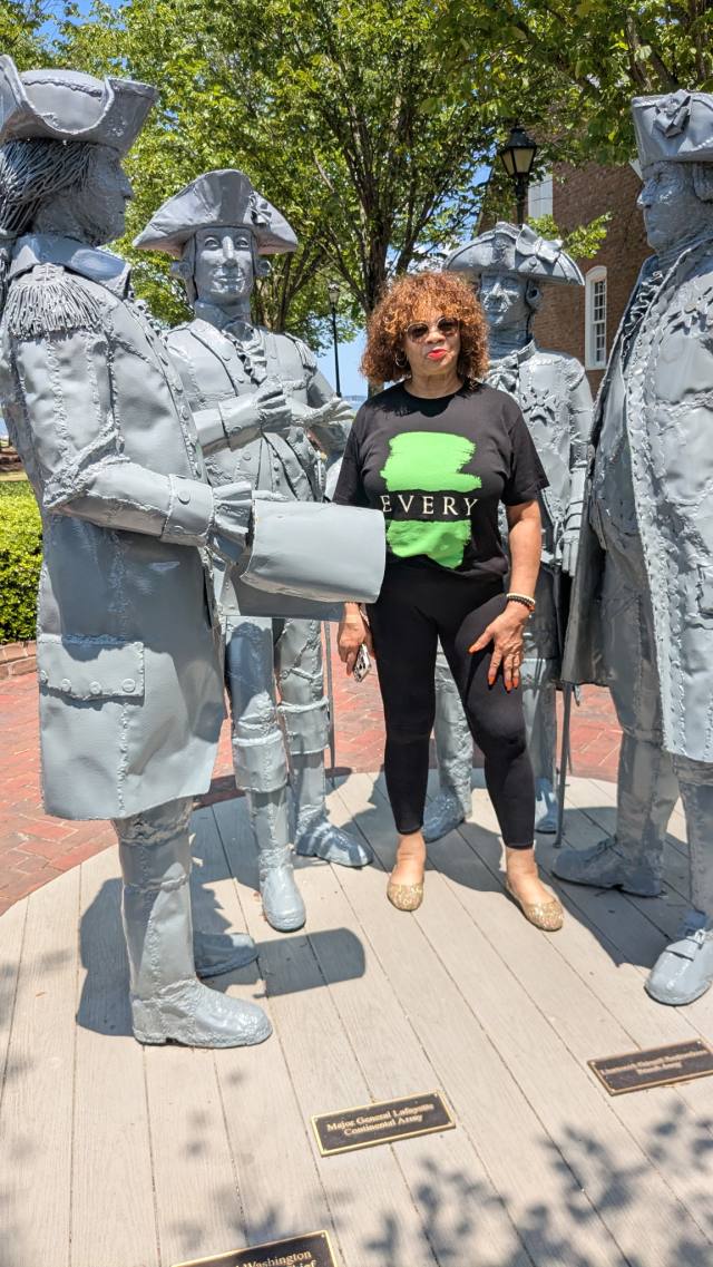 A lonely and horny sugar mommy looking for an honest and submissive baby .