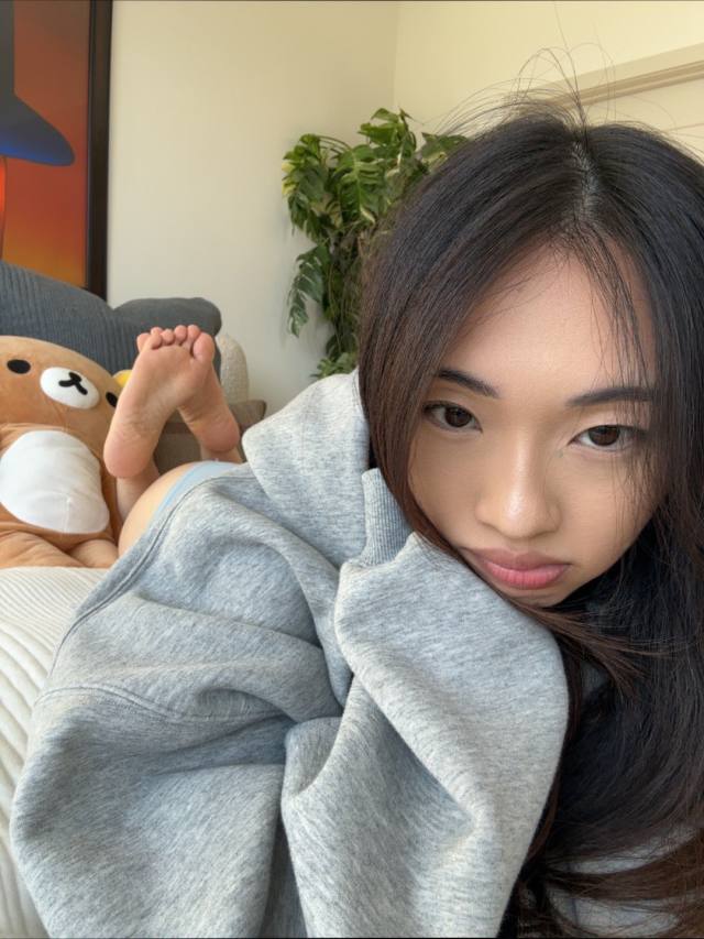 Billy :She’s incredibly talented at role-play and delivers an excellent, professional service