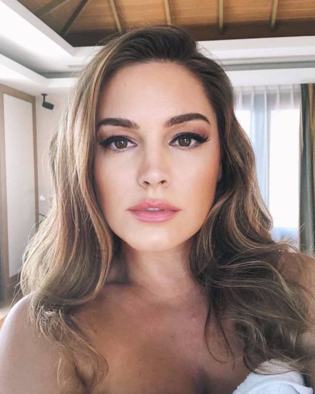 I’M Lena PROFESSIONAL 100% LEGIT 🌹🔞FOREPLAY NURU MASSAGE WITH HAPPY ENDING🍒😍 I’m a horny mature girl, I love squirting 💦 🥵 🍑