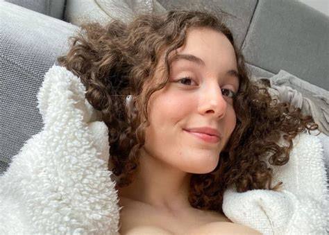 HOT 🥵 GIRL IN TOWN AVAILABLE FOR 😍BOTH INCALL 🥀🥰🥵AND OUTCALL💦🍒