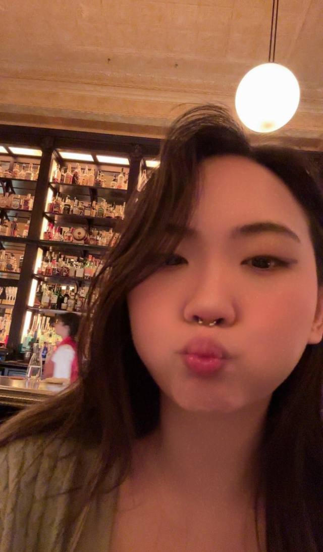 7406025004, New Asian🤗 and A PROFESSIONAL Licensed massage therapist.💖am offering a full massage service