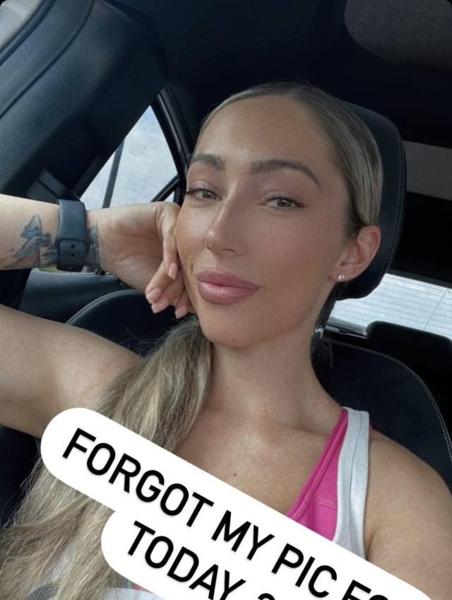 Hoping to Connect with a Mature, Down-to-Earth Man Who Knows What He Wants