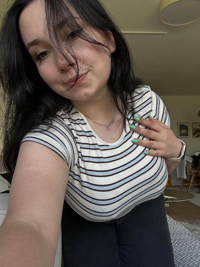 I’m here baby don’t scroll 👅💦😈😍 here to fulfill your sexual fantasies 😘