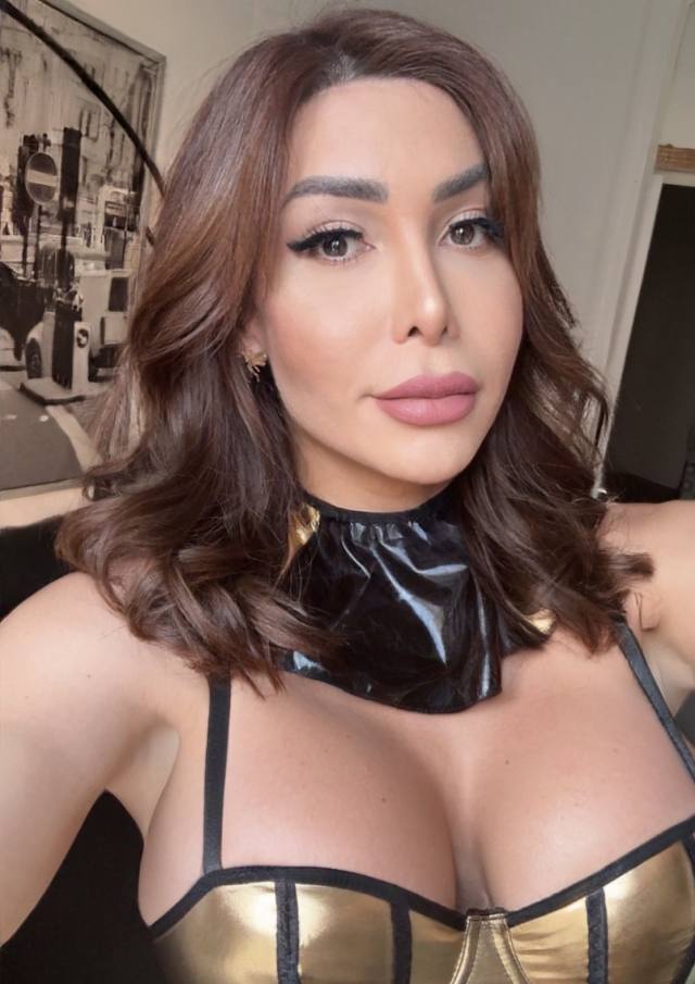 I’m available for both incall and outcall services