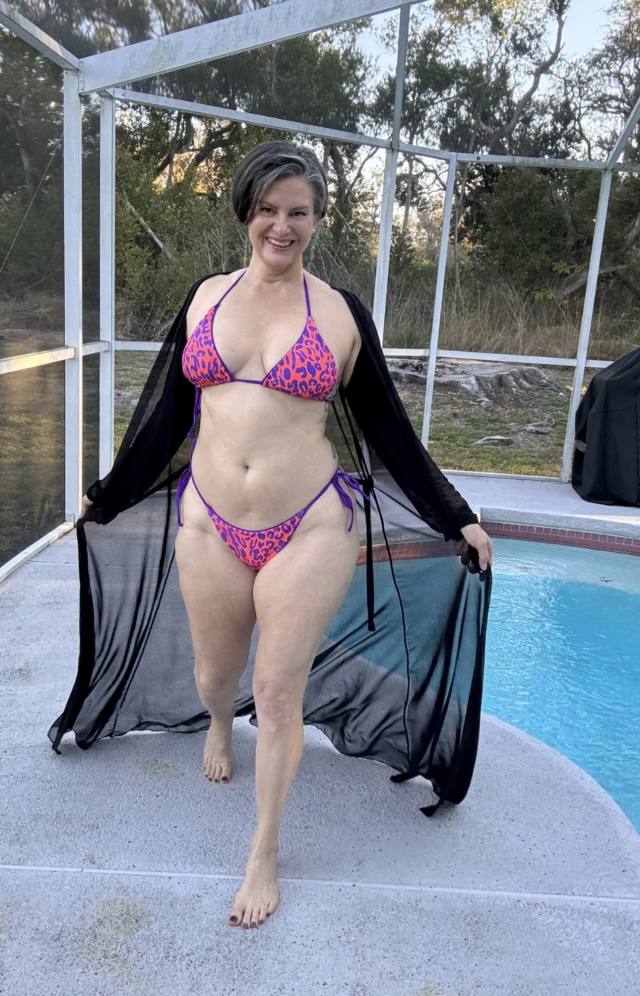 ARE YOU LOOKING FOR BEST 💫COMPANION A BEST MESSAGE🙎‍♂️& A GOOD COMPANY WITH MILKING TABLE IS AVAILABLE!🍑😍😍IM HERE TO GIVE YOU