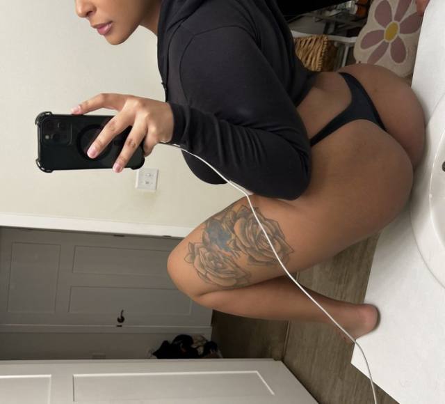 💕YOUR SEXIEST CURVY WHITE CHICK FAT ASS 😘😘 IS HORNY(DRIPPING WET 💧 💦 ) AND READY FOR HOOKUP😍 2052078186