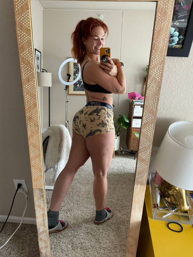 HMU for massage therapist and sex pay 2 play only 💦👅