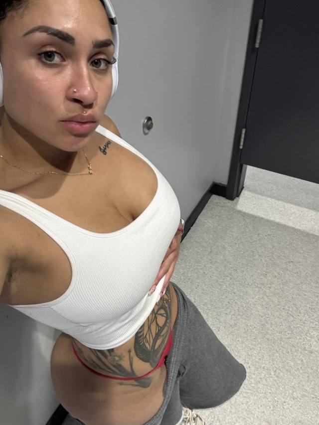 HOOKUP, massage &party😛 Incall and Outcall Services 🍆💦Text me : +1 (205) 270-6150 WhatsApp: +1 (205) 270-6150 telegram: +1 20