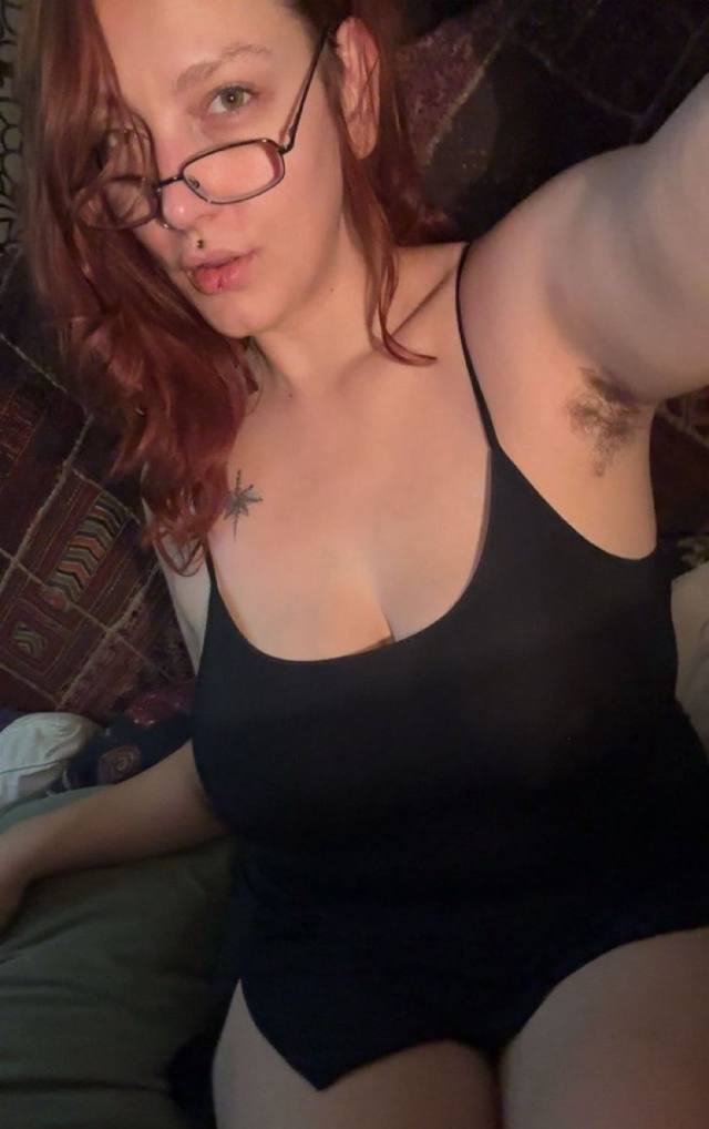 Hit me up for a body rub and full body massage, I sell nasty content and I do phone fun