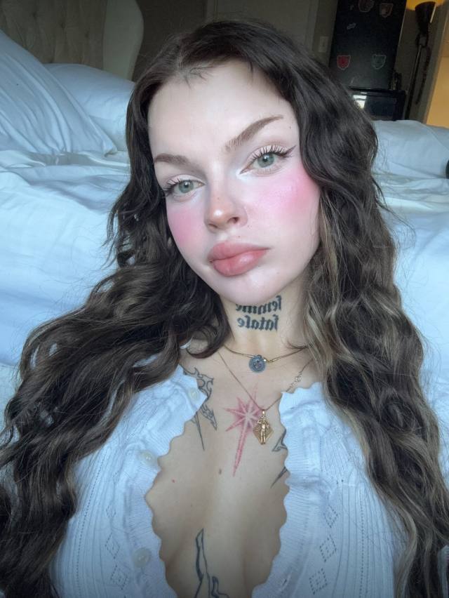 Am available for both top and bottom with my sexy body you gonna love it get intouch guys