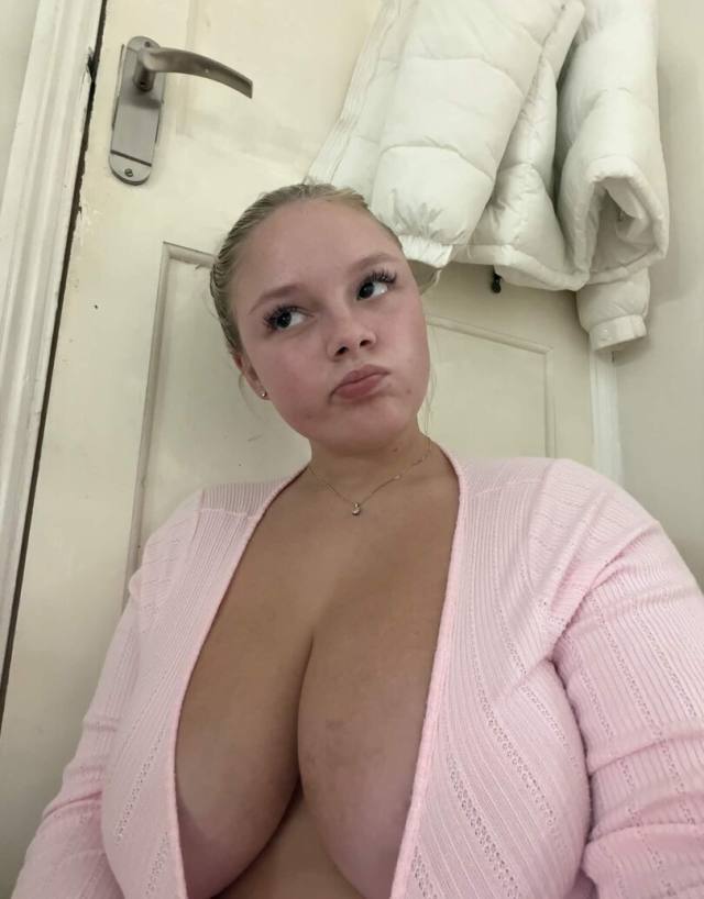 SEXY 💋& JUICY 💦 LADY AVAILABLE FOR HOT HOOKUP 💦