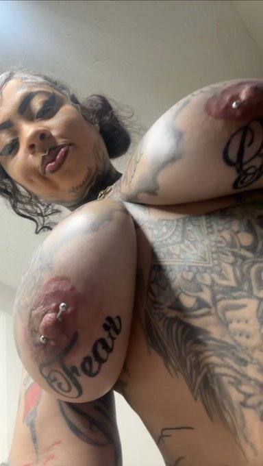 I offer: Hardcore,69,blowjob,breastfuck, Head and Doggy****Deep Throat Bareback Blowjob,69, Hardcore Cowboy Ride,Strapon, Bac