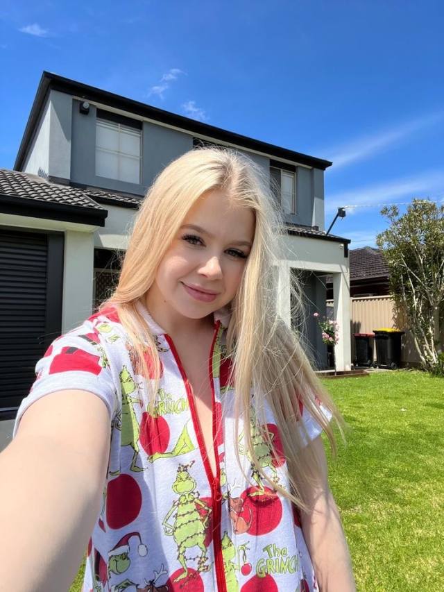 I am down for any kind of fun♥️👿👿👿♥️👅😘Hit me up Can be your regular Fun girl 🥰😈💋