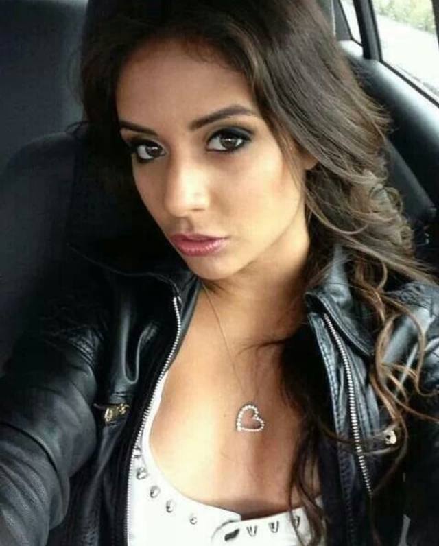 Smart pretty lady looking for someone that can build up a serious long term relationship with 🤍 💍