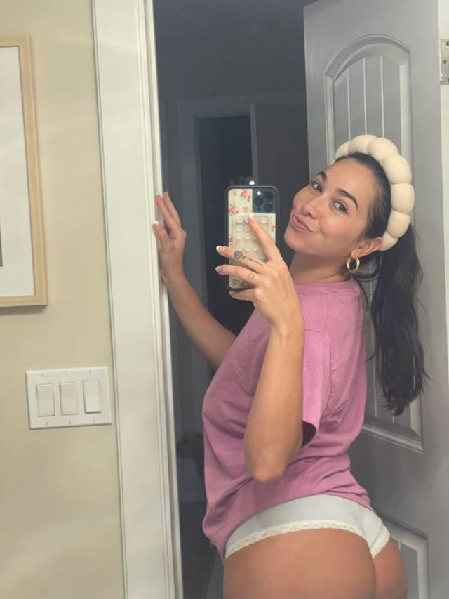 I’m Niya ready and available for hookups, you sexual fantasies are my hobbies. I offer hourly and overnight rate for as long