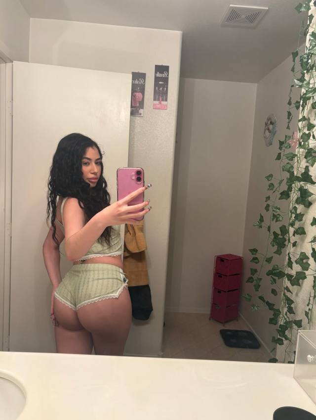 I’m available for both incall and outcall services at an affordable prices text Me in telegram: @racheal085. WhatsApp:+130484